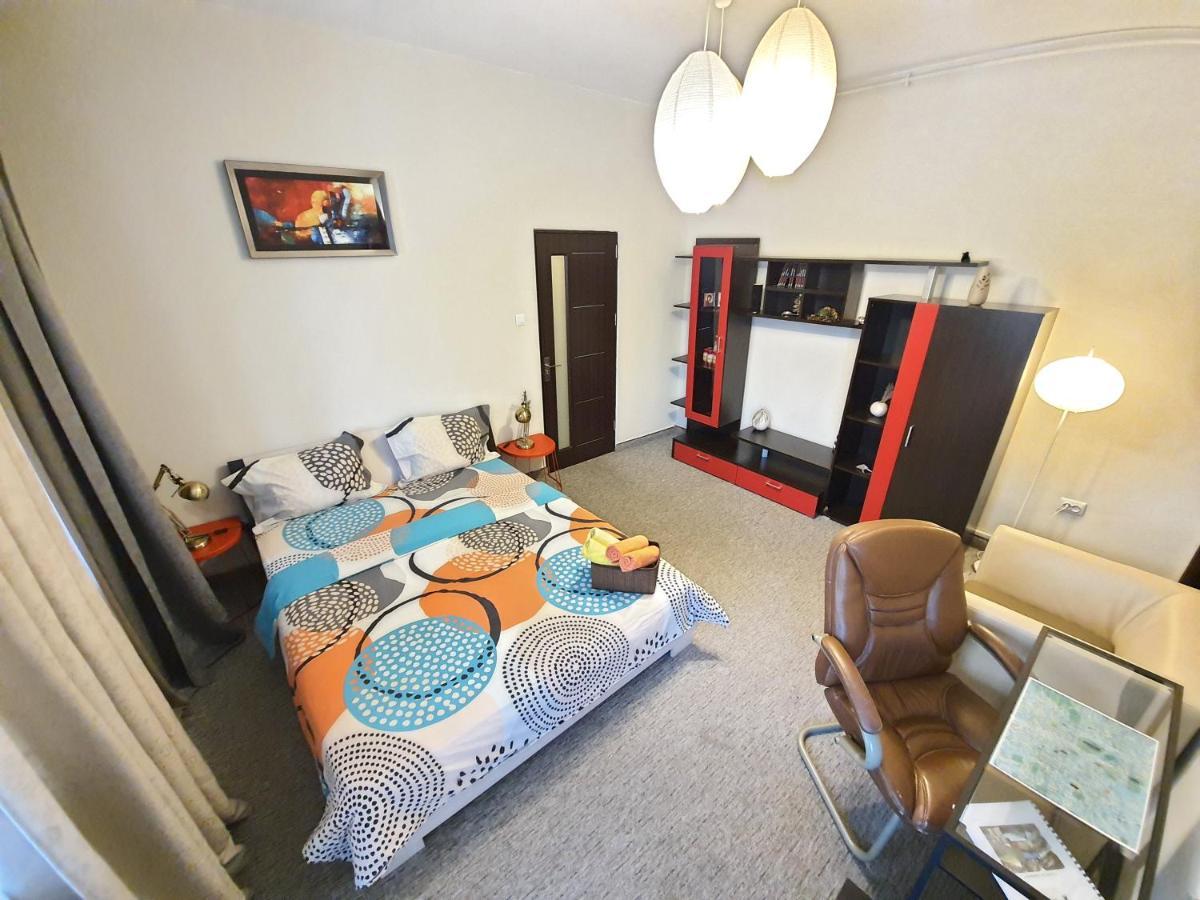 Global Downtown Apartments - Universitate - Calea Victoriei Bucharest Luaran gambar
